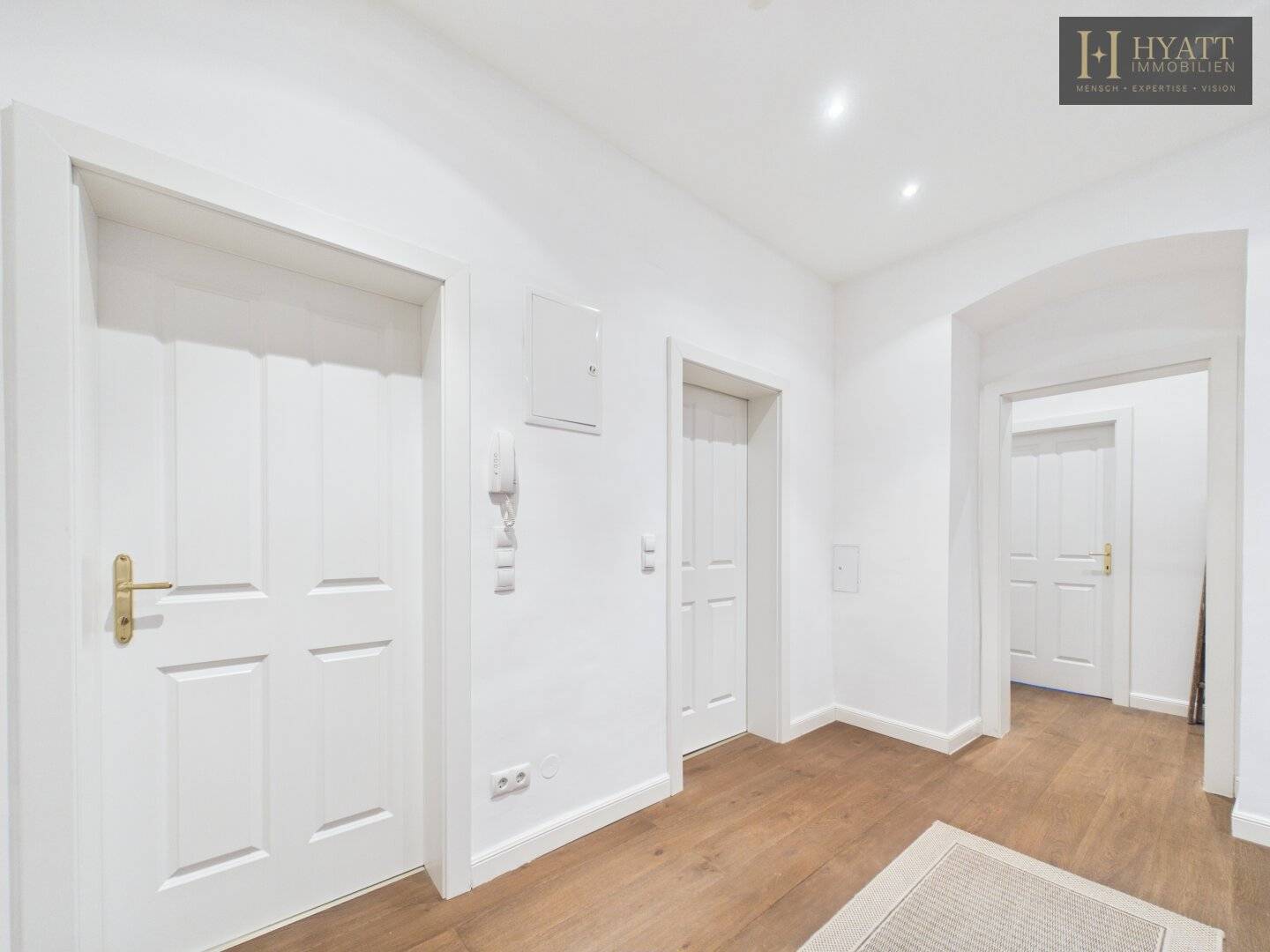First occupancy after high-quality renovation – Stylish 3-room apartment with 76 m² in quiet location in 1120 Vienna