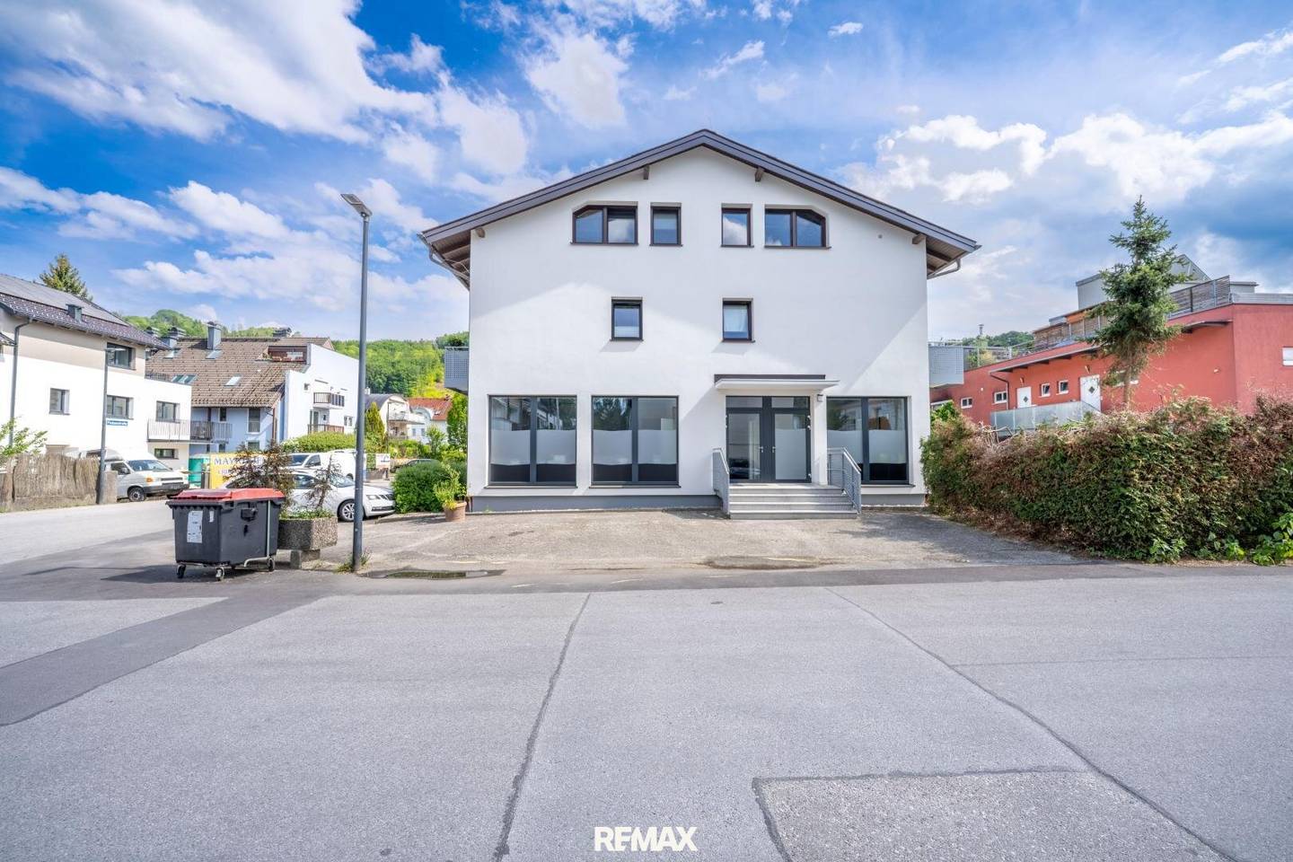 Moderne Geschäftsfläche mit großzügiger Lager- und Nutzfläche in ruhiger Lage in Salzburg