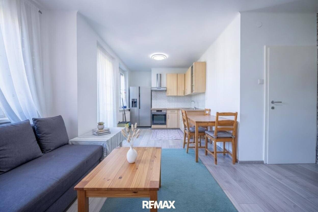 Living with Gaisberg view Charming 2-room apartment with balcony in Salzburg-Gnigl