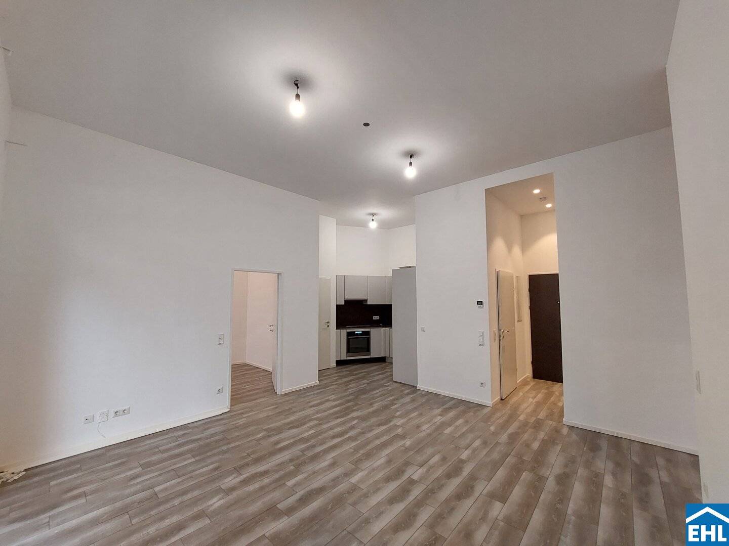 Großzügige Erdgeschosswohnung mit Garten!