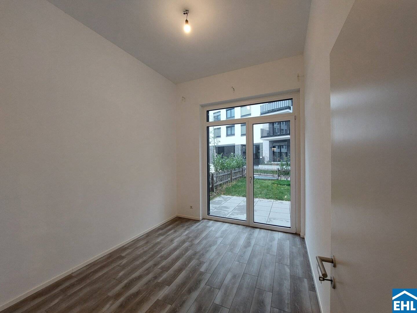 Großzügige Erdgeschosswohnung mit Garten!