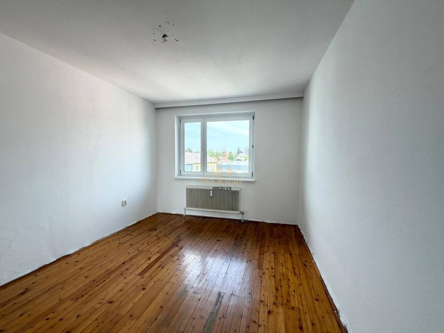 2-room apartment with balcony in Schwanenstadt