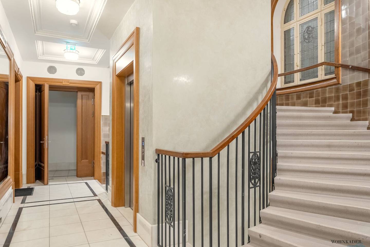 High-Class Living in the Heart of Vienna - Exclusive, fully furnished apartment in renowned building at Hoher Markt