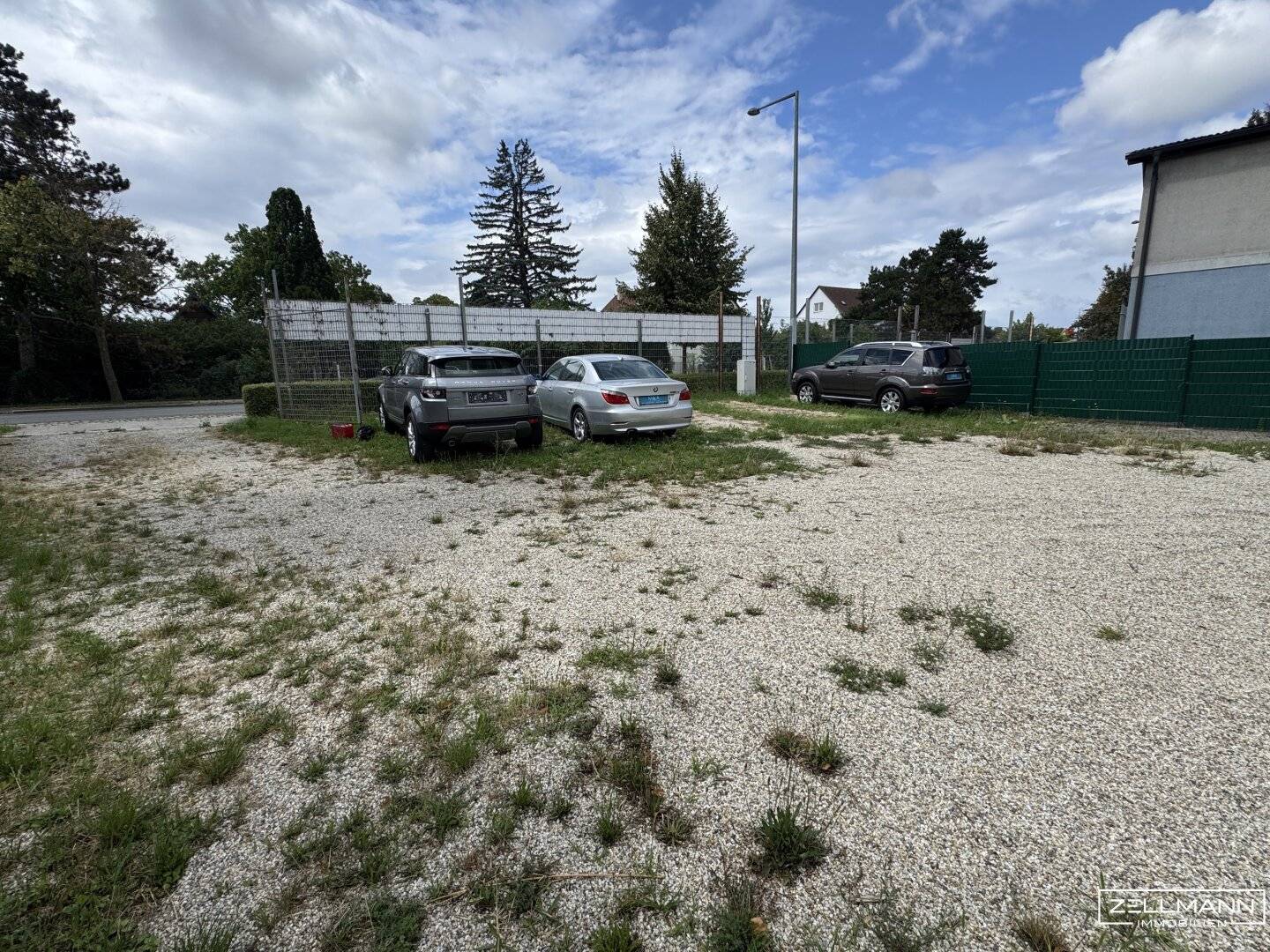Commercial plot and parking space for rent | ZELLMANN IMMOBILIEN