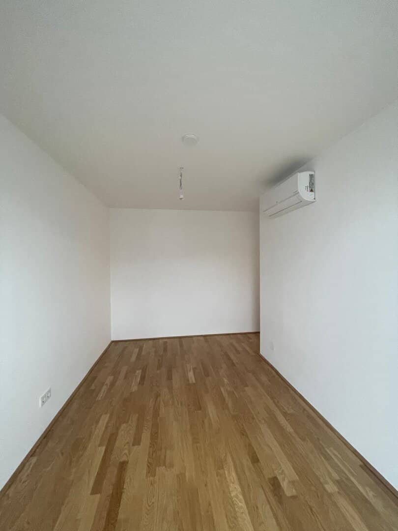 First occupancy: Newly built 3-room attic apartment with balcony