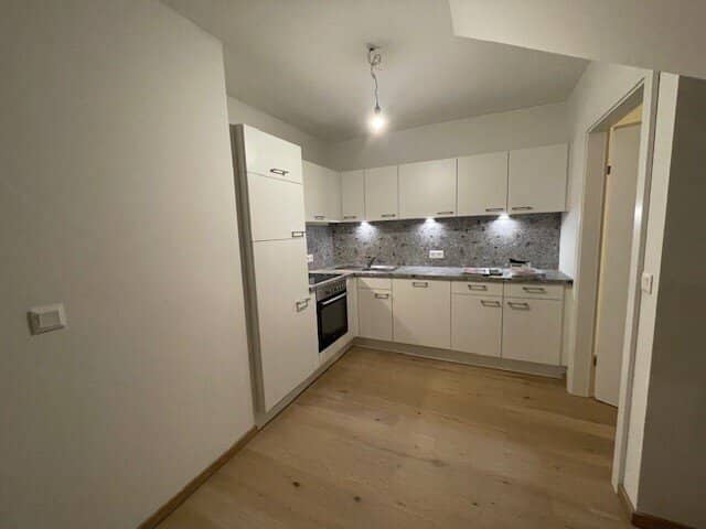 ZEHENSDORF - KLIMATISIERTE 3-ZIMMER-NEUBAU-WOHNUNG - 69m² - BALKON
