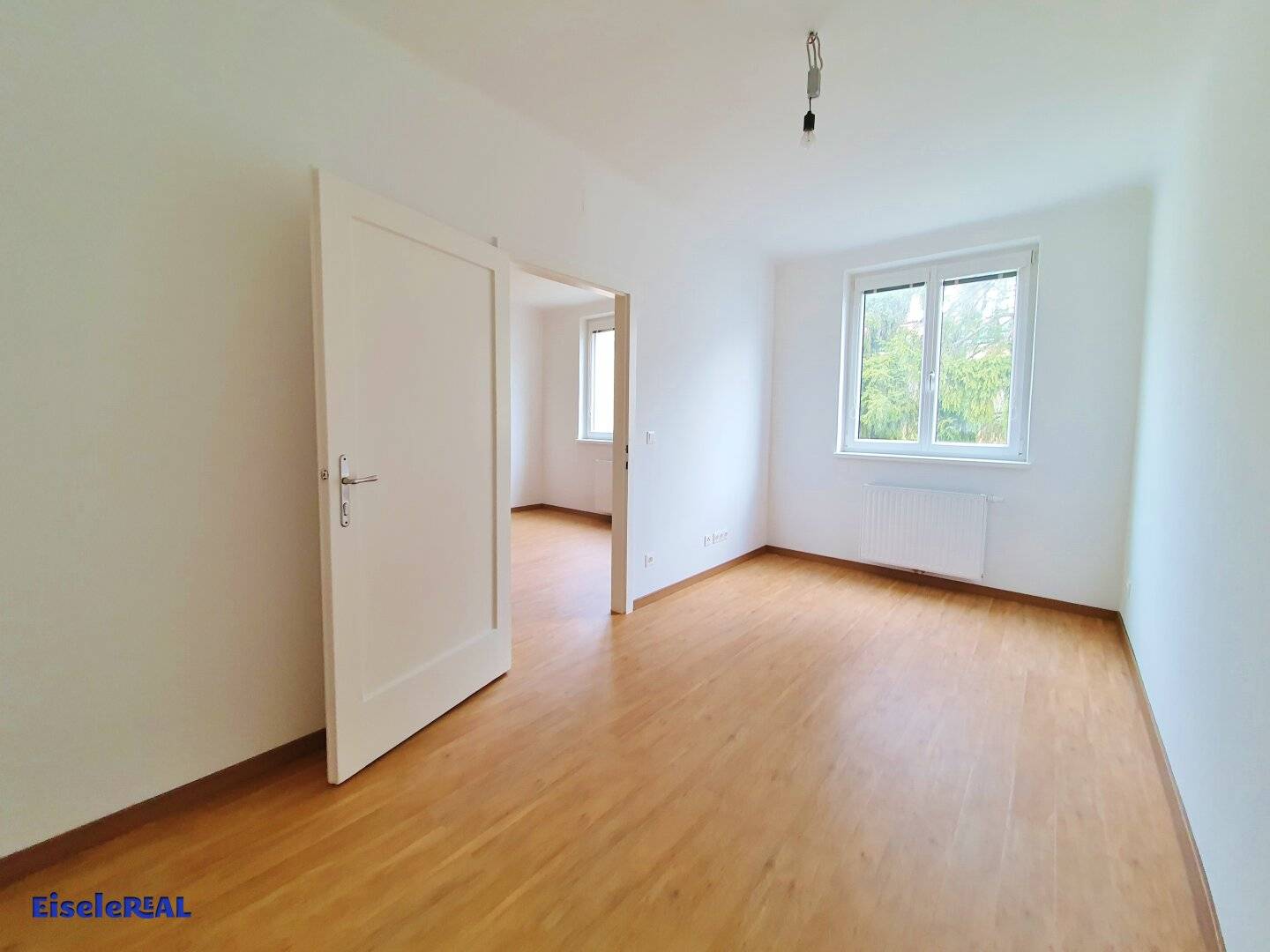 Quiet Courtyard Apartment in Schwechat