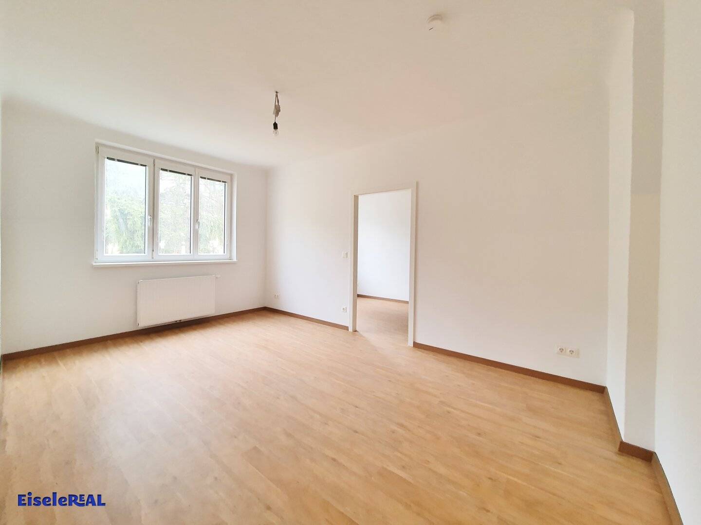 Quiet Courtyard Apartment in Schwechat