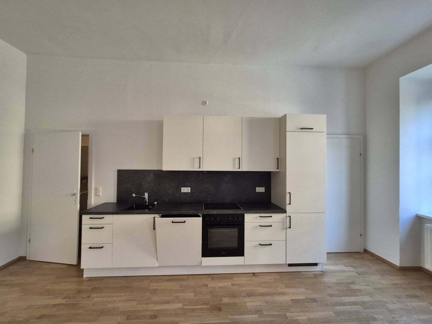 First occupancy after renovation Dreamlike 2-room apartment in Graz city center location!