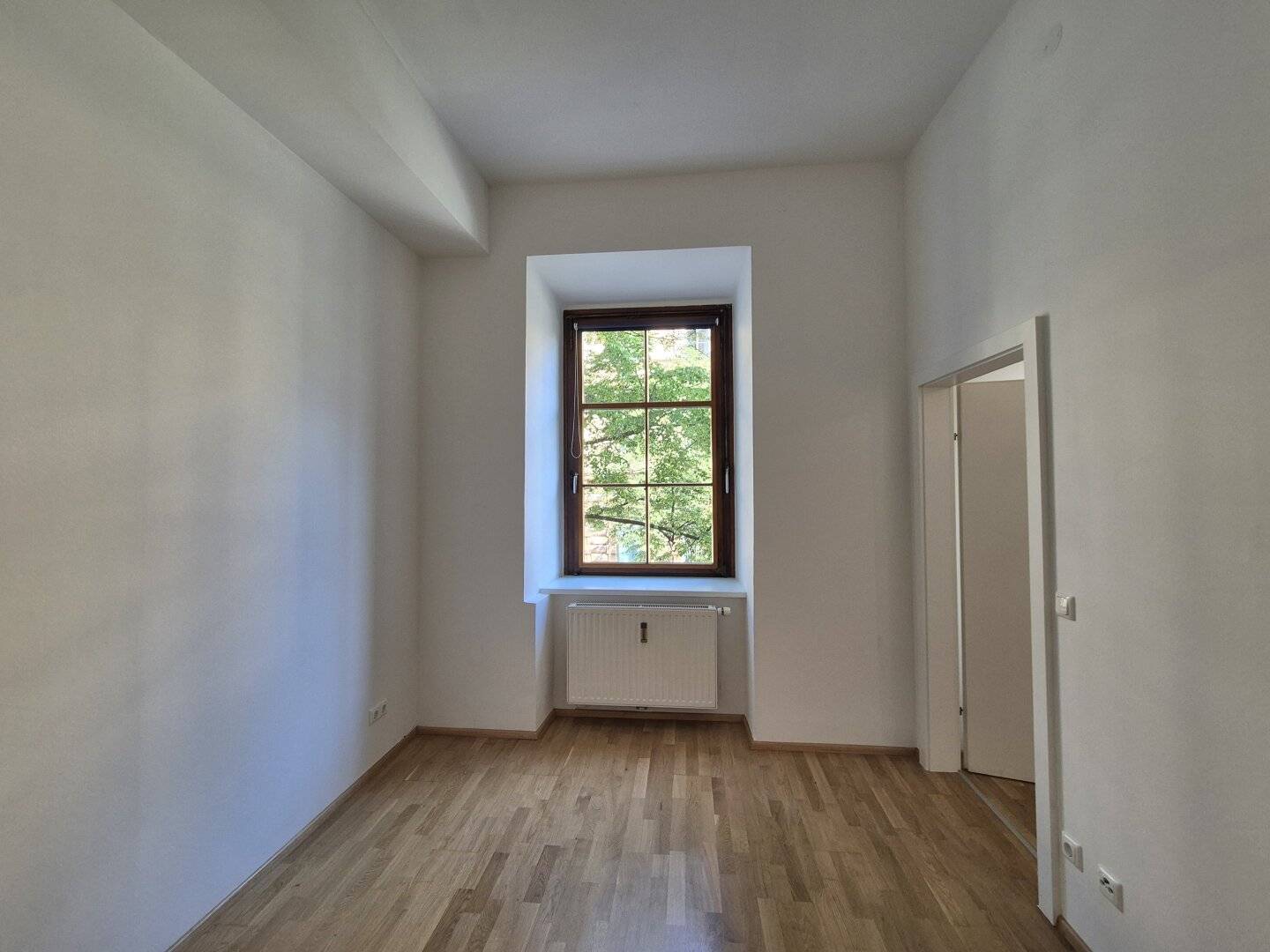 First occupancy after renovation Dreamlike 2-room apartment in Graz city center location!