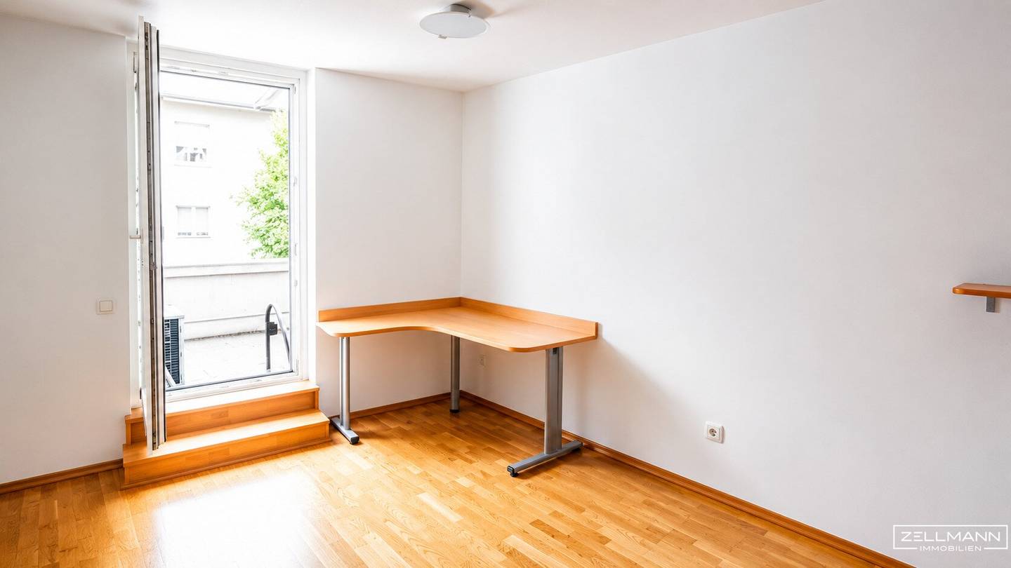 großzügige Terrassenwohnung mit Garage und außergewöhnlich viel Stauraum | ZELLMANN IMMOBILIEN