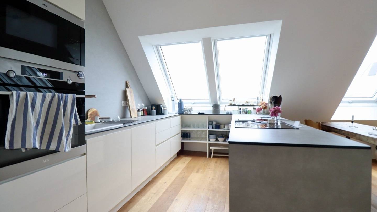 Top-floor maisonette with sunny terrace and green view | 108 m² living comfort above the roofs of Vienna