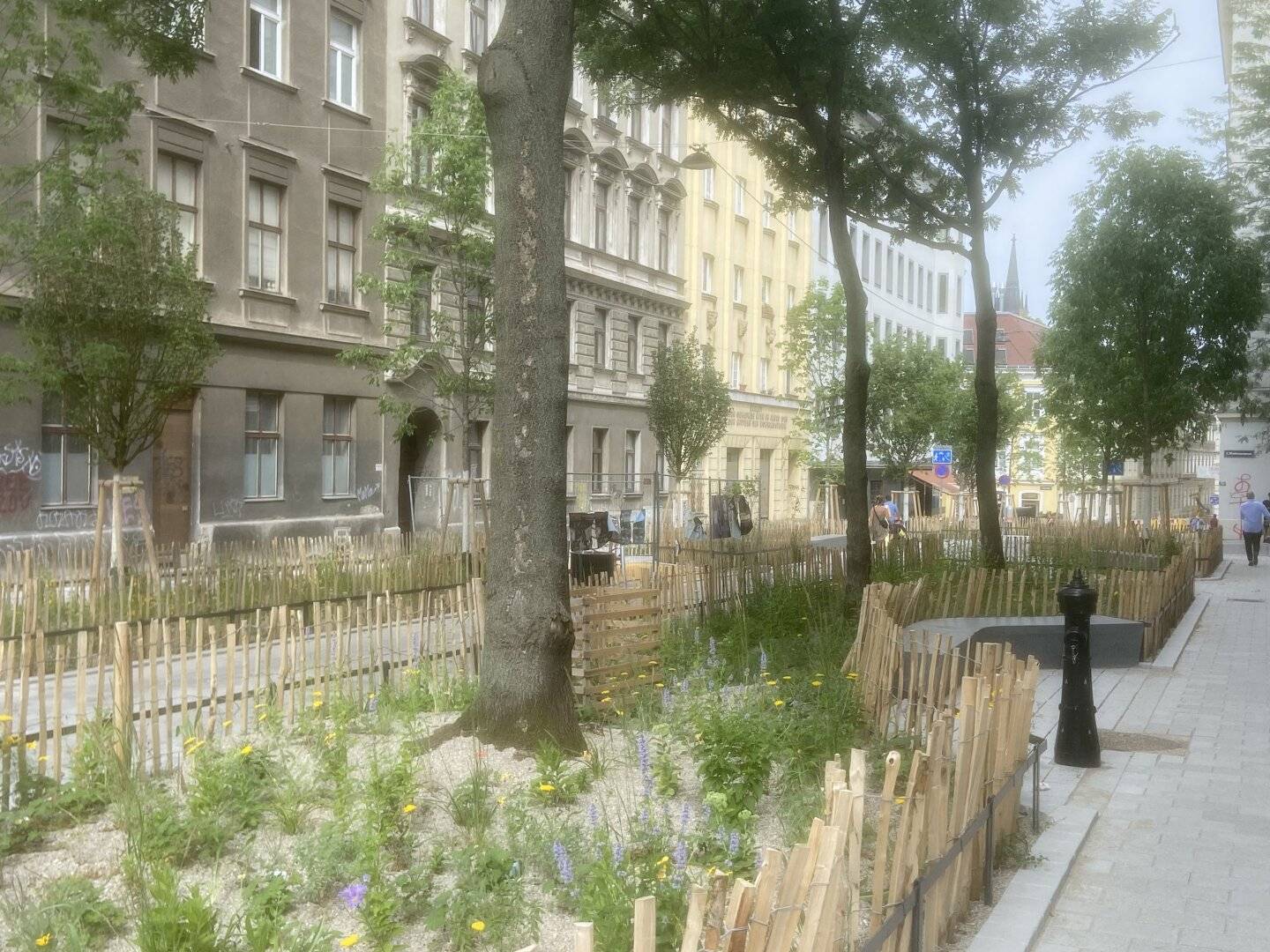 Coole, helle Altbauwohnung- NEU Saniert, 2 Min. zu Fuß zur U6- ProvisonsFREI