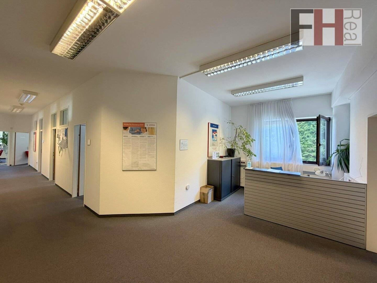 Büroflächen/Kanzlei-/Praxisräumlichkeiten in Purkersdorf, gesamt ca. 229m², gute Verkehrsanbindung, Parkplätze inklusive!