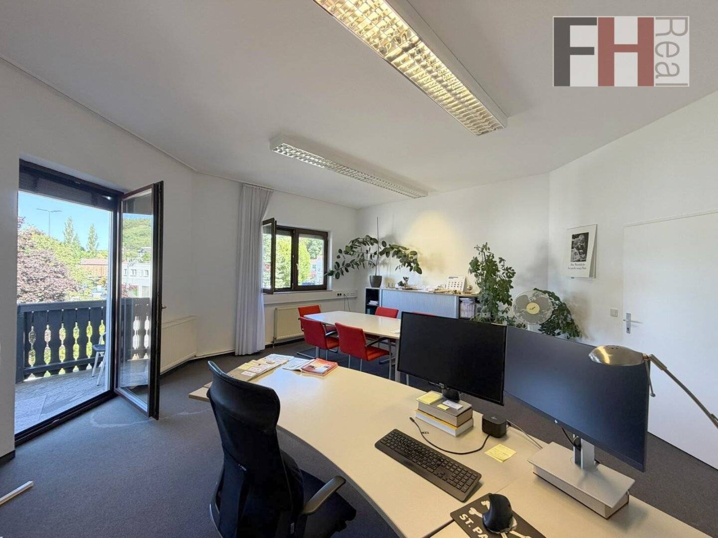 Büroflächen/Kanzlei-/Praxisräumlichkeiten in Purkersdorf, gesamt ca. 229m², gute Verkehrsanbindung, Parkplätze inklusive!