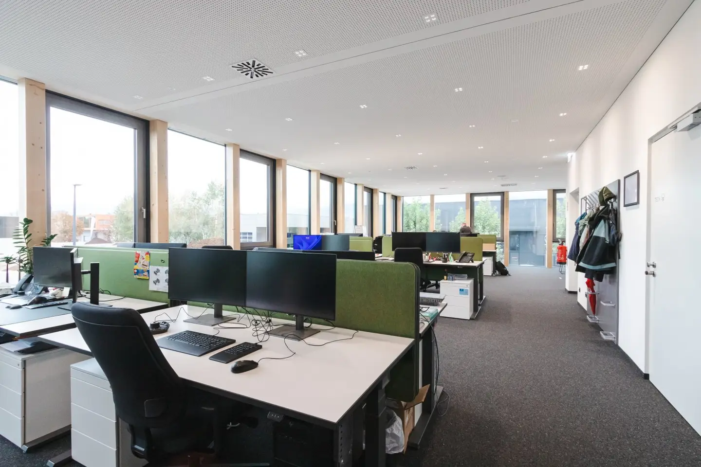 Modern furnished office space 220 m² - sustainable commercial building R2 - Industrial Park Runa in Feldkirch-Altenstadt