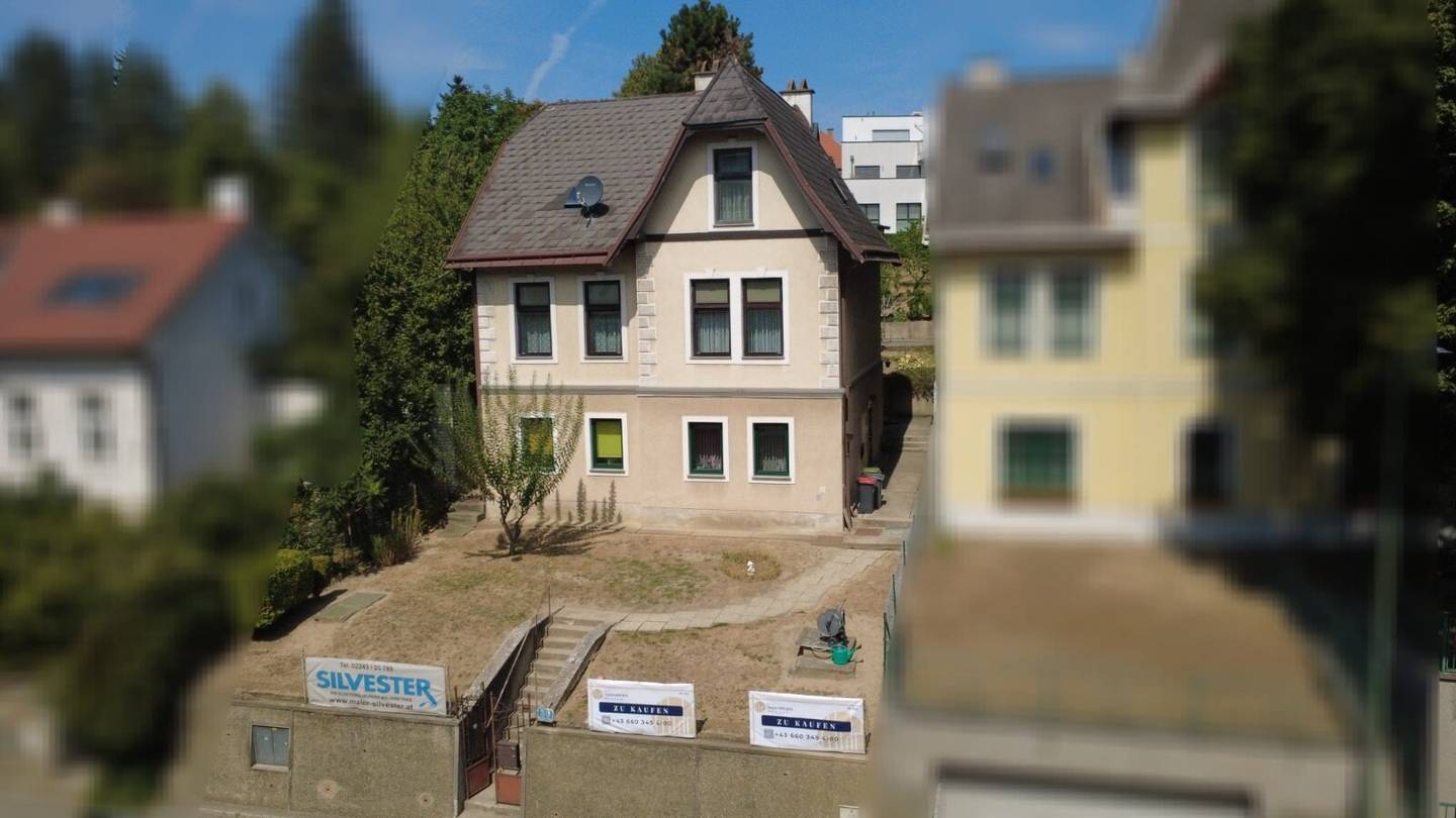 Mehrfamilienhaus in Klosterneuburg - Zwei getrennte Wohneinheiten mit Garten