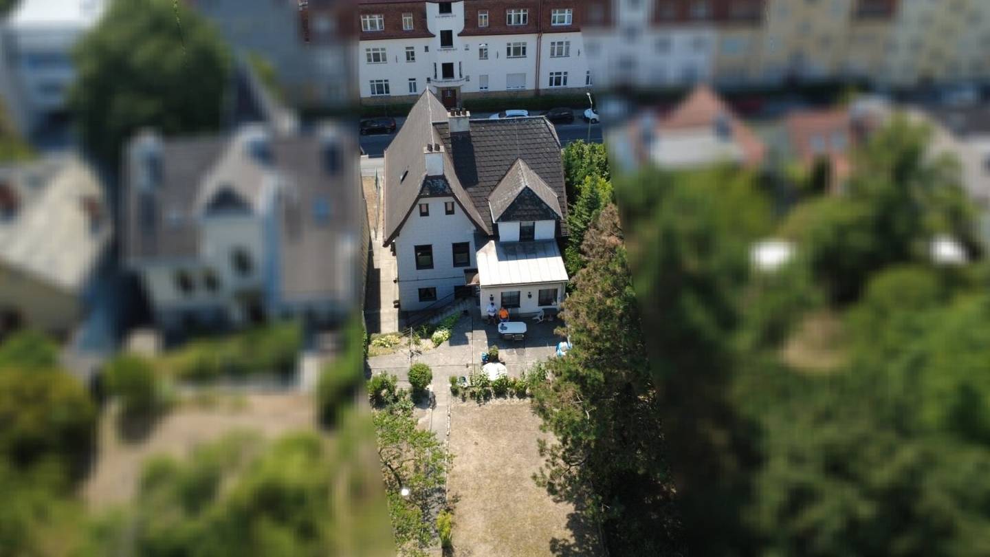 Mehrfamilienhaus in Klosterneuburg - Zwei getrennte Wohneinheiten mit Garten