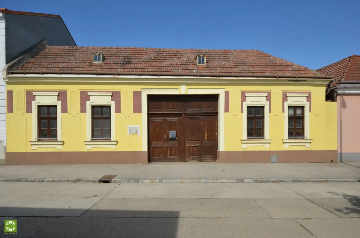 CHRISTOPH CHROMECEK IMMOBILIEN - RAUCHENWARTH - Spacious Streckhof for versatile use