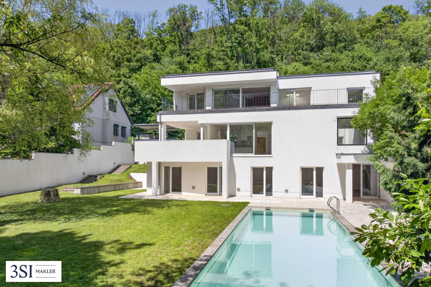 Sieveringer Wohnqualität: Villa mit Pool, Garten und viel Privatsphäre