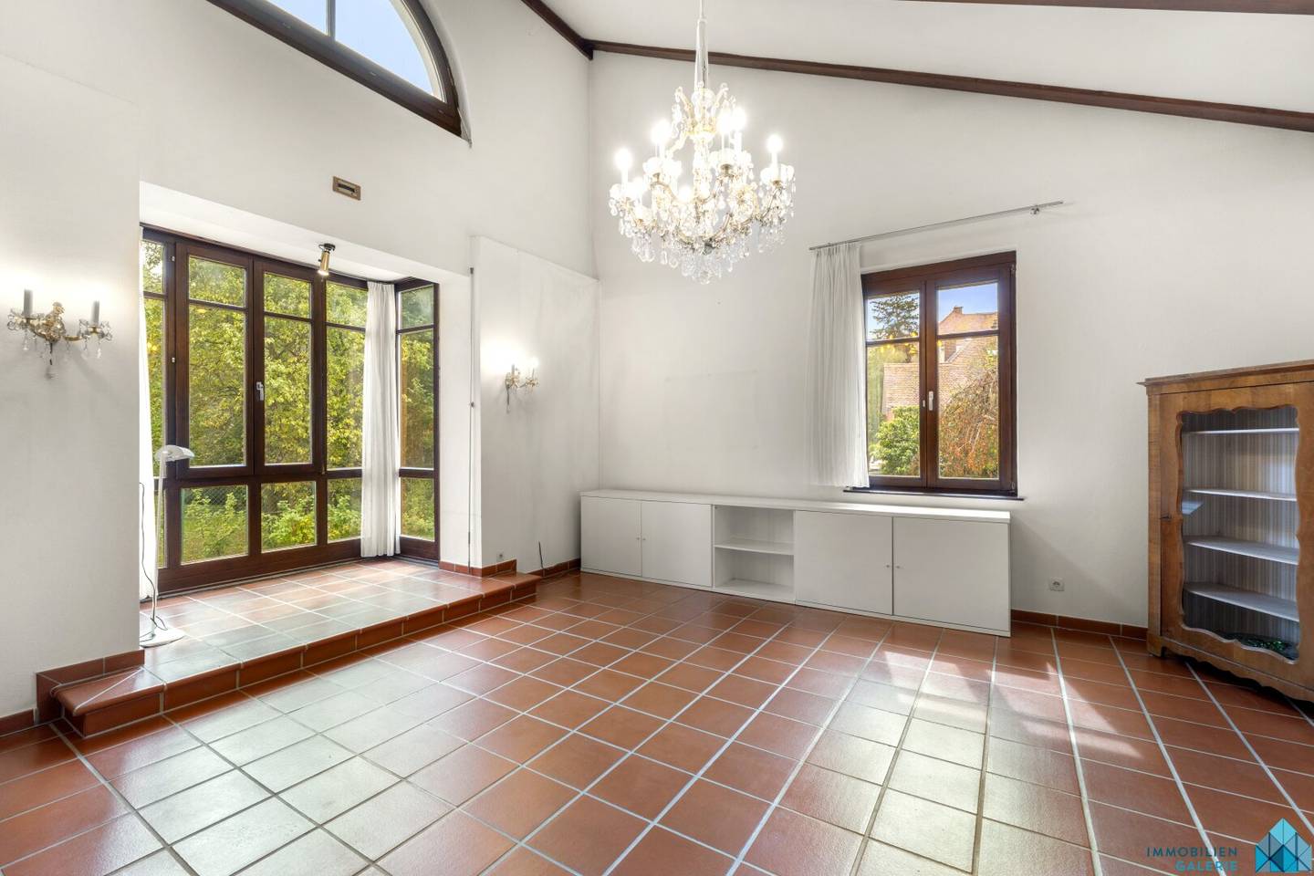 Außergewöhnliche Villa im mediterranen Stil mit Pool in begehrter Lage!