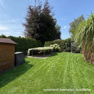 Sonnige Terrasse und Garten Familienwohnung in Aussichtslage
