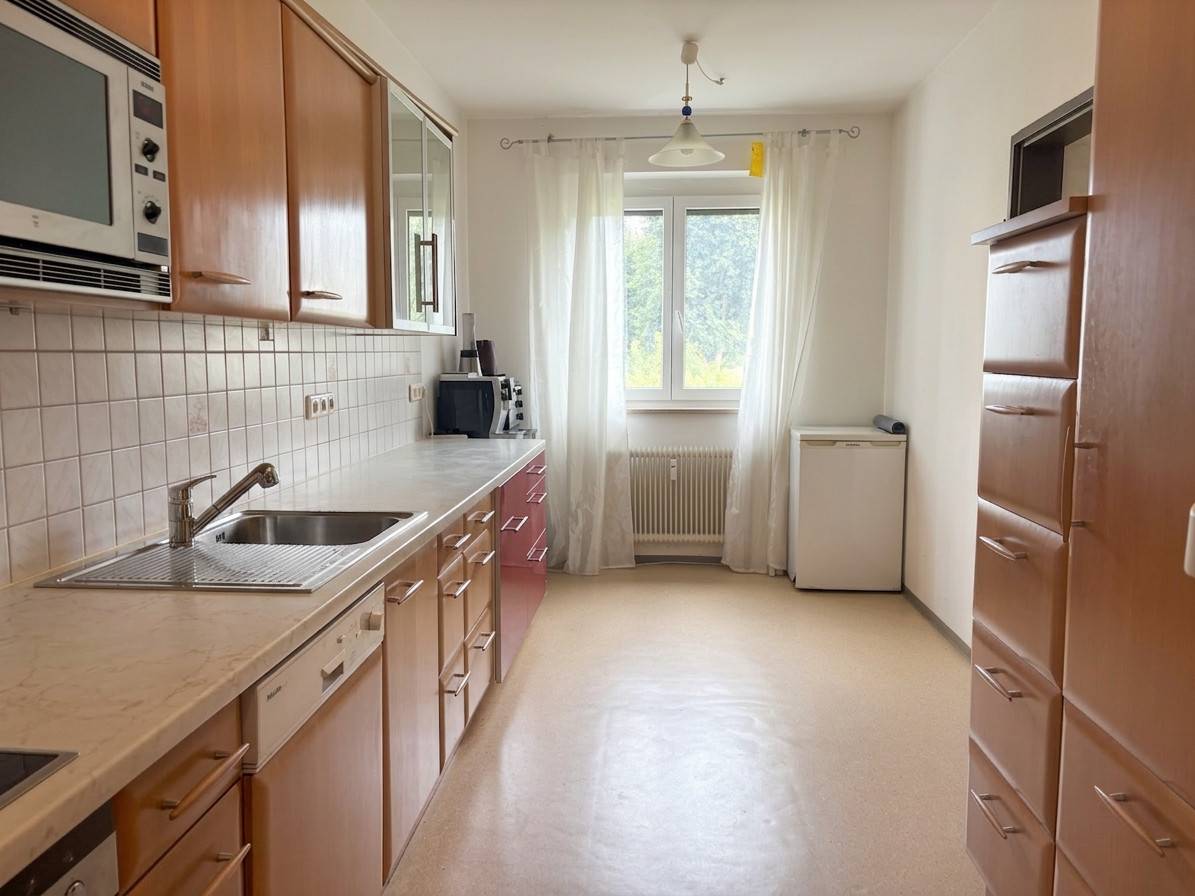Modernisierte Familienwohnung ruhig mit Loggia