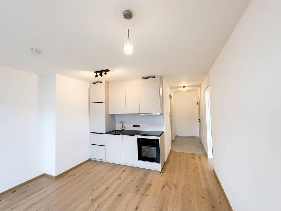 First occupancy Wohnung with loggia in central location