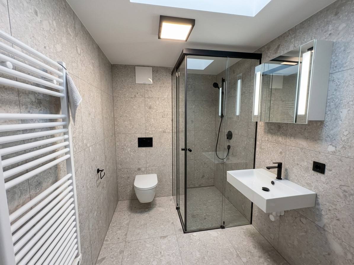 First occupancy Wohnung with loggia in central location