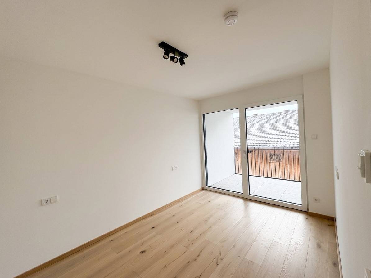 First occupancy Wohnung with loggia in central location