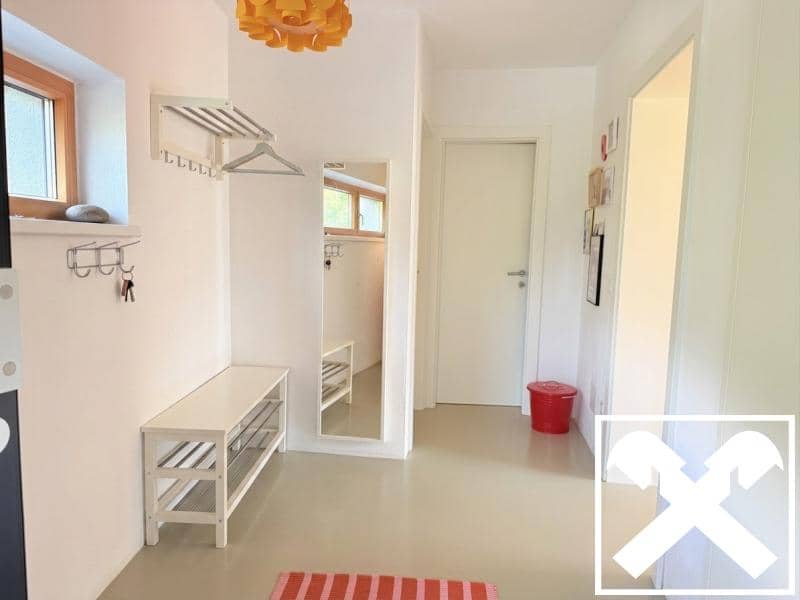Sonnige Familienwohnung mit Garten und Bergblick