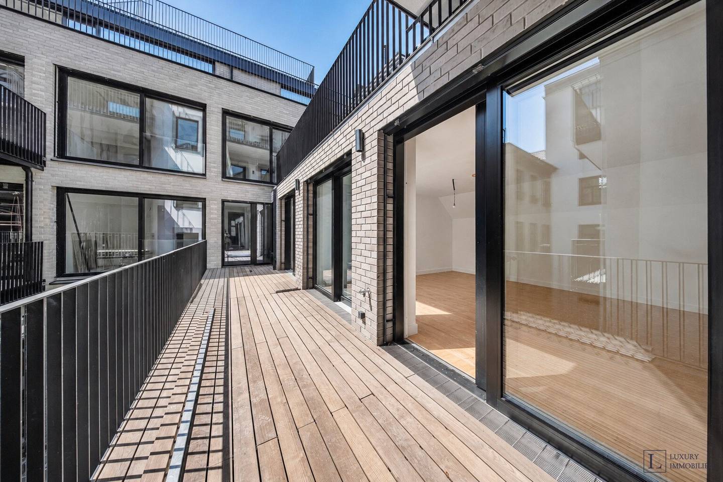 Stylish Vienna Residence with Private Terraces