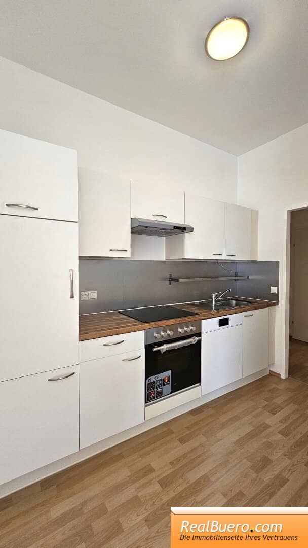Attic apartment near U6