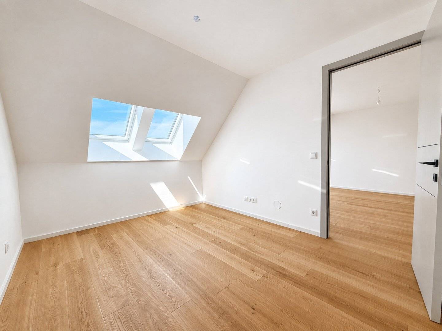 Modern 2-room Attic Apartment with Underfloor Heating and Wide View