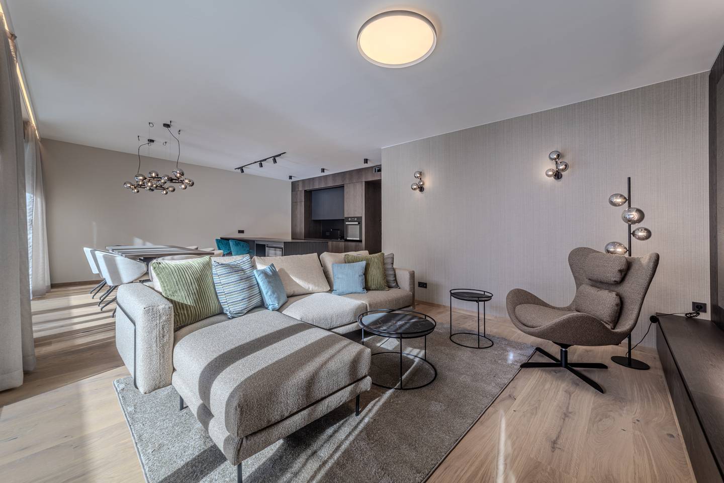 Sunny new build apartment close to town centre with sauna