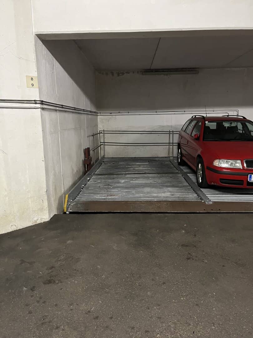 Stacked parking in Sandgasse 10