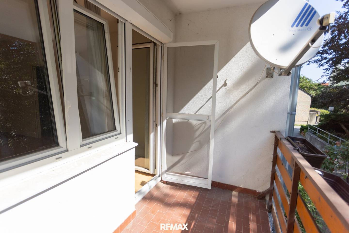 4-room with loggia and parking space