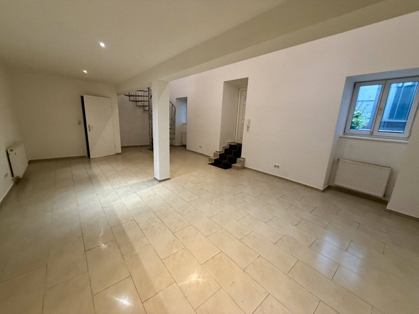 Bright office 71m² in the 3rd district, near subway, well maintained, rent from €1,494.40 monthly