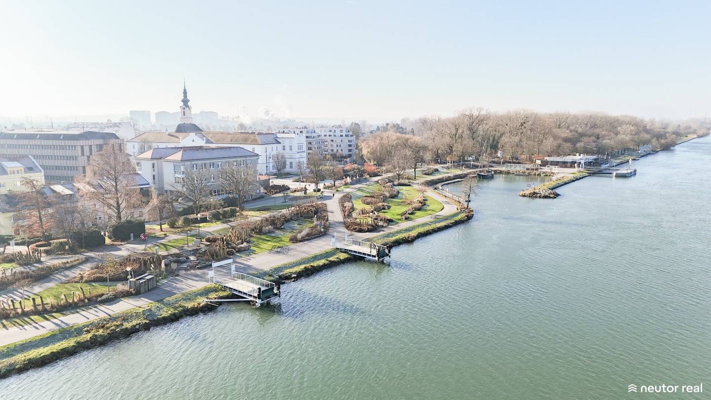 EXKLUSIVES WOHNEN AM DONAUUFER IN BESTLAGE VON TULLN - WINTERGARTEN - GARAGE - RUHELAGE