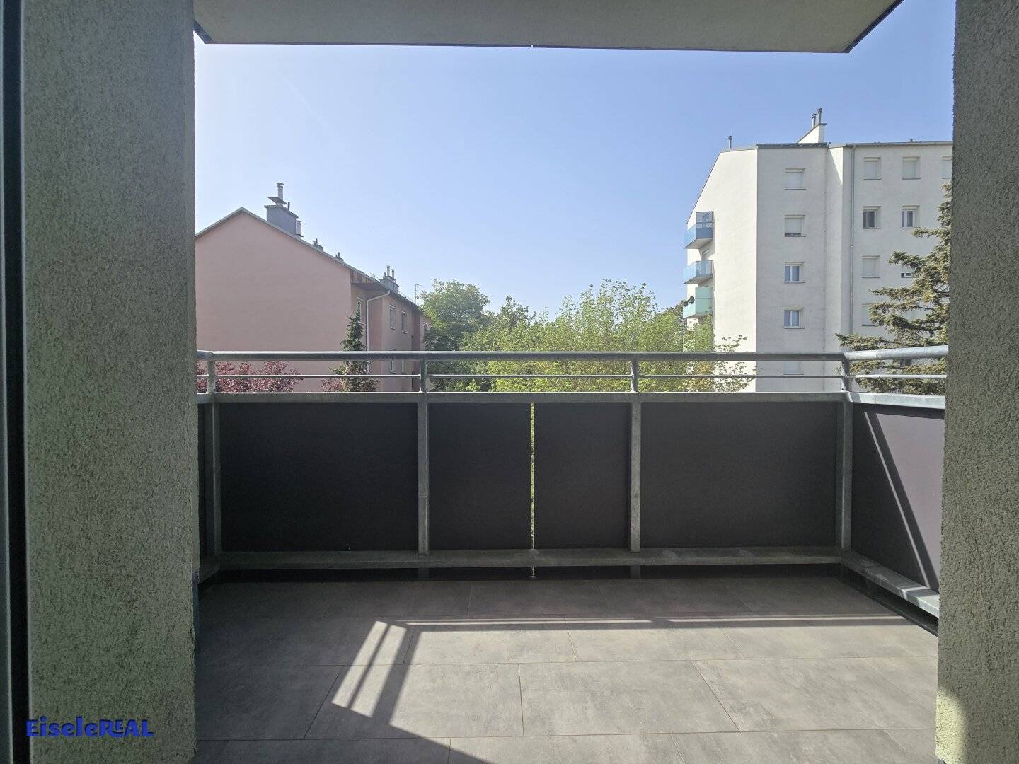 SINGLE od. PÄRCHENWOHNUNG  in Schwechat!