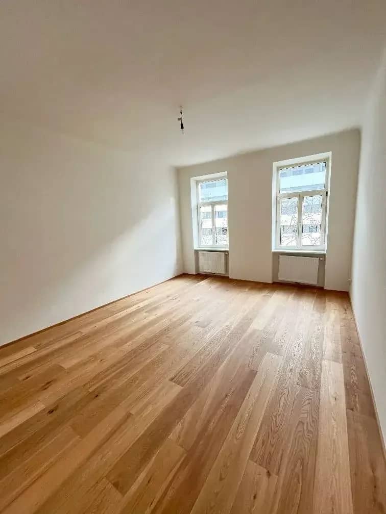Here a very good investment opportunity or from 2027 to live in yourself!!