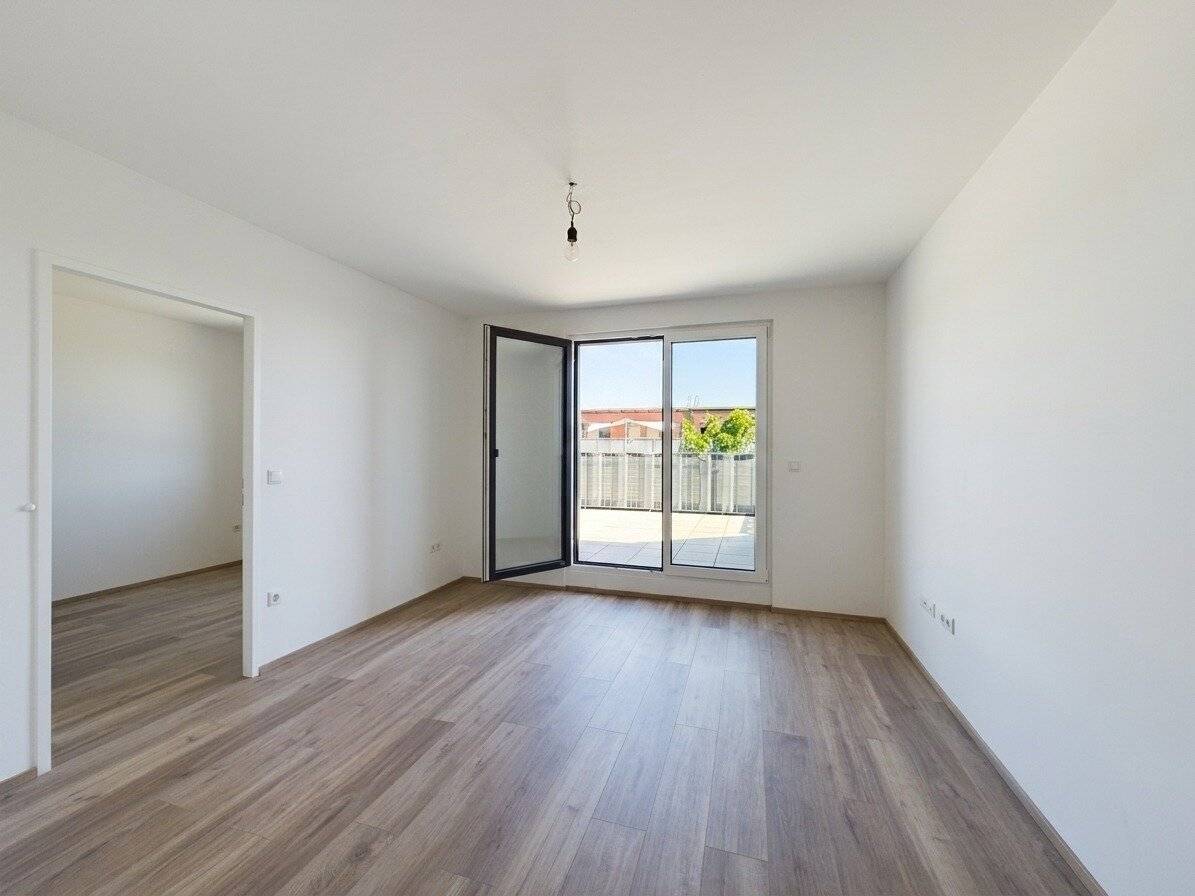 Sonnige 2-Zimmer-Wohnung mit großem Balkon und Kühlung!