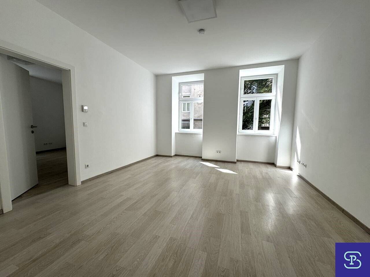 Commission-free: Open-ended 54m² period building near Lugner City U6 - 1150 Vienna