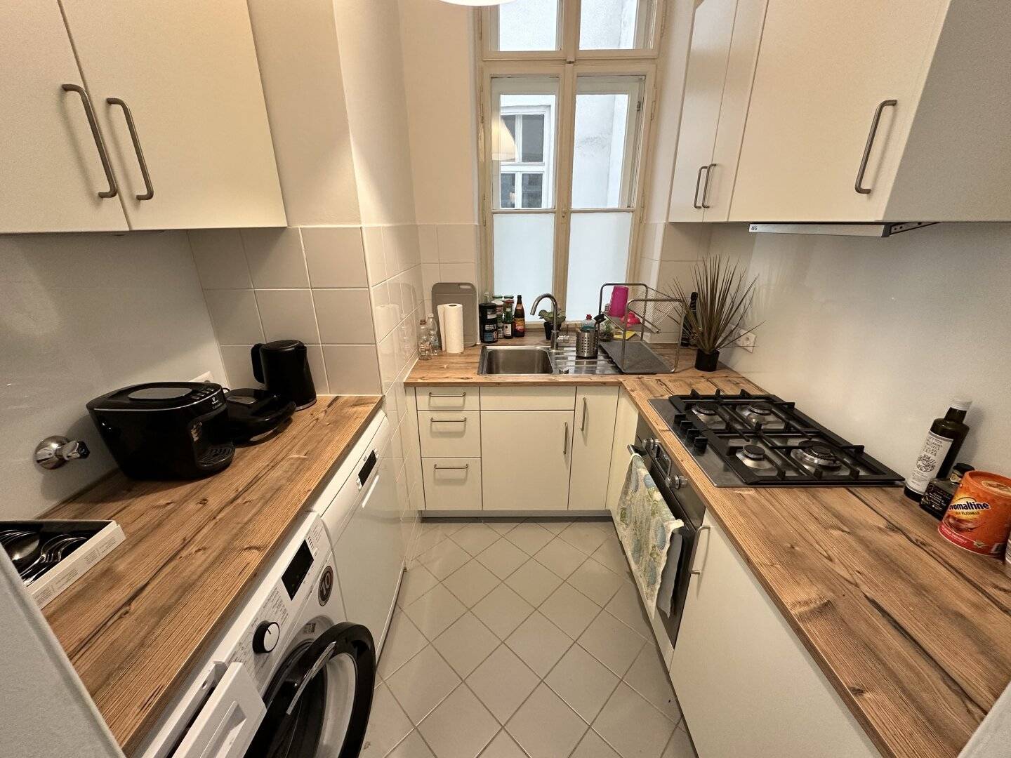 Well-kept 2-room academic single apartment, Near Parliament/Town Hall and Universities