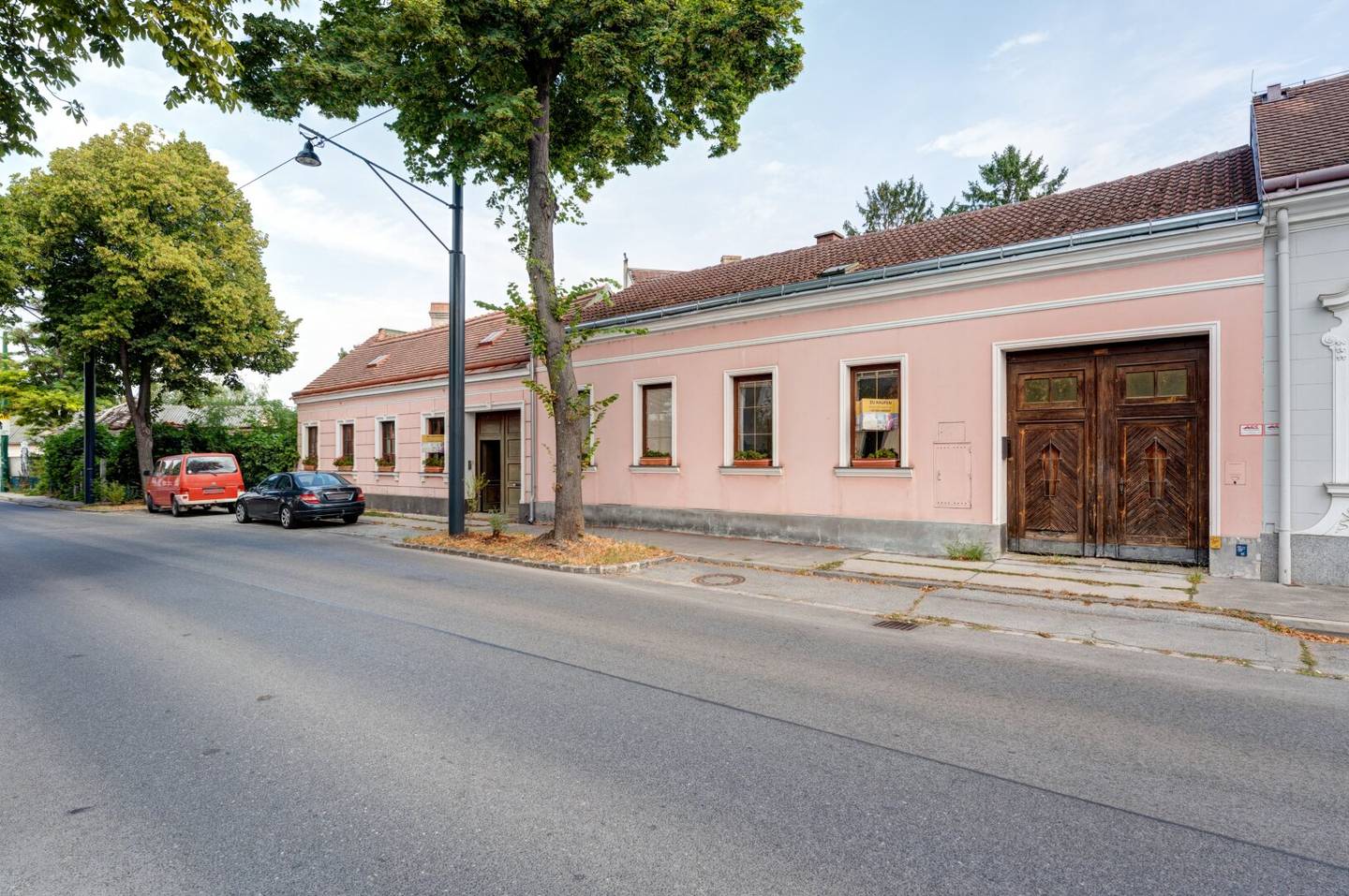 Large Building Plot 1861m² in 1210 Vienna – Top Location, ideal for your project - Heuriger included