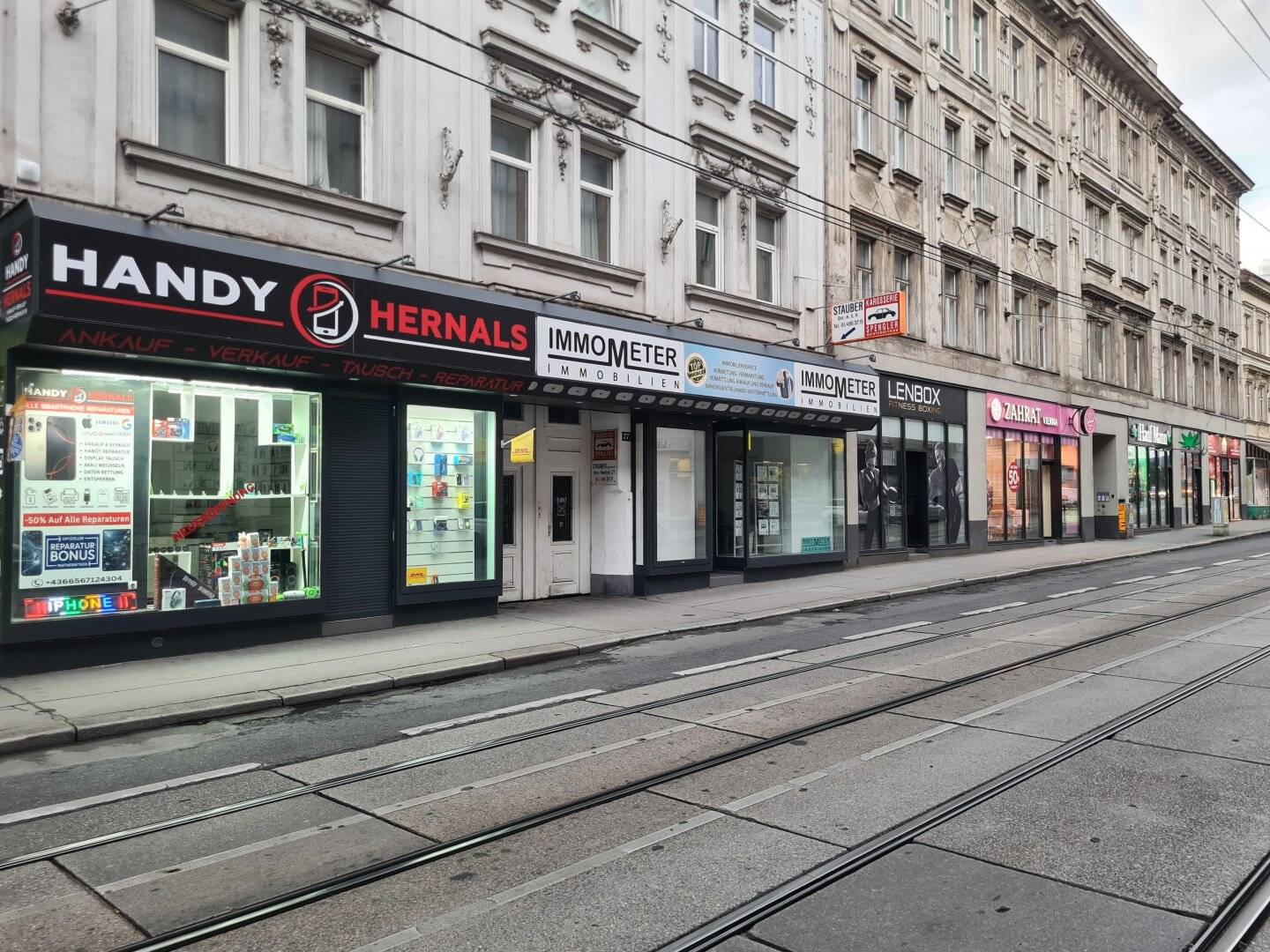 COMMERCIAL SPACE - GREAT BUSINESS OPPORTUNITY