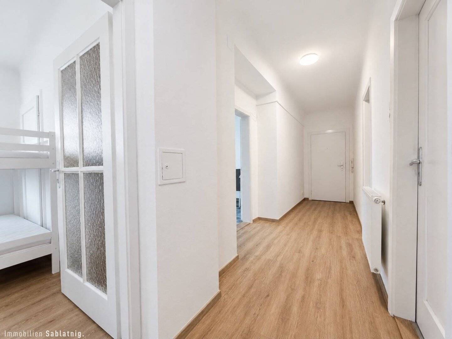BRIGHT! CENTRAL! COZY! Your new home in the middle of the 17th district!