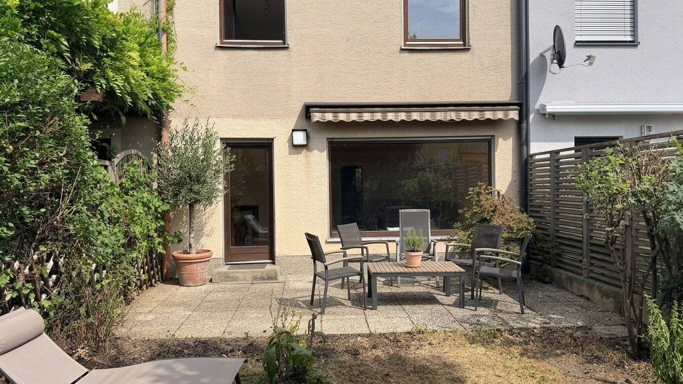 Spacious 5-room house with garden in 1230 Vienna – renovation project at a top price!