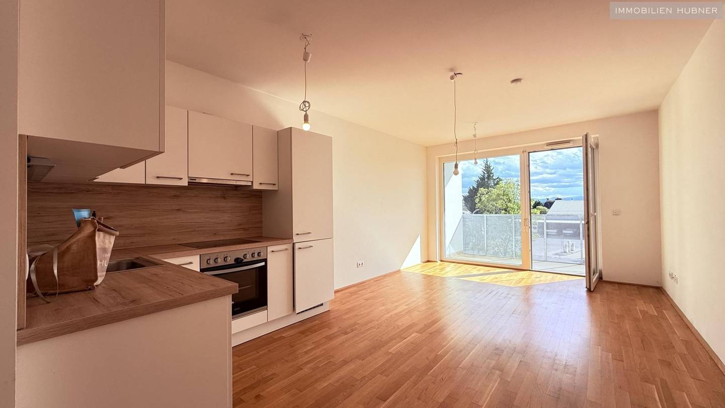Bright new build apartment near Akademiepark with west loggia