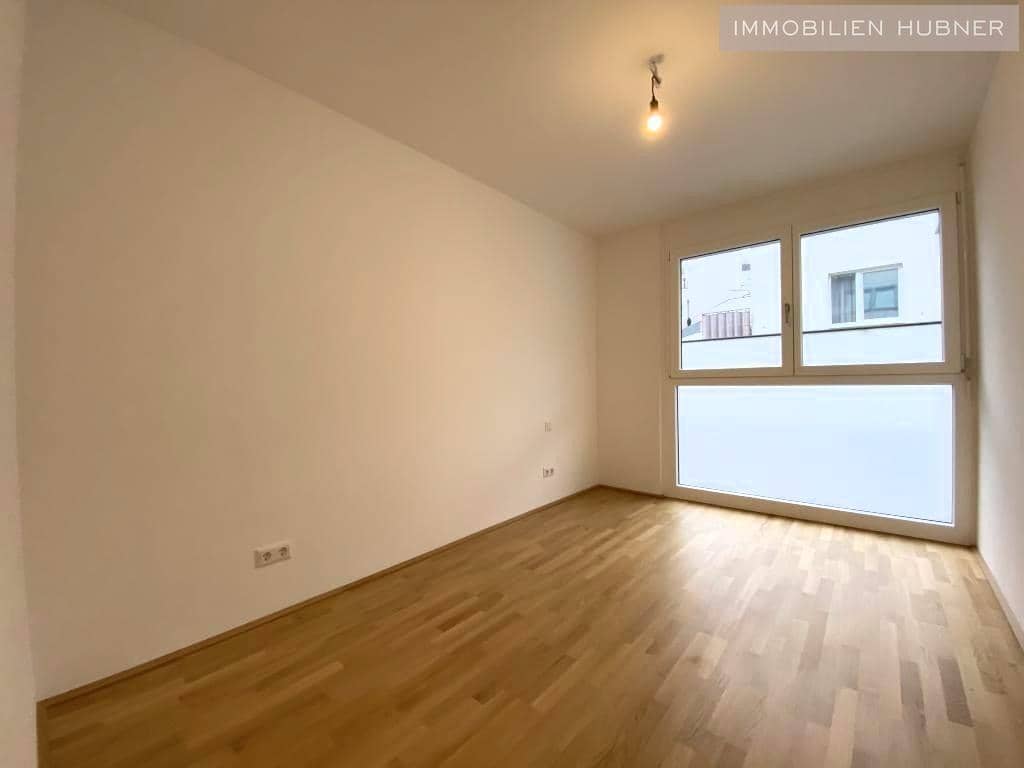 Bright new build apartment with large balcony